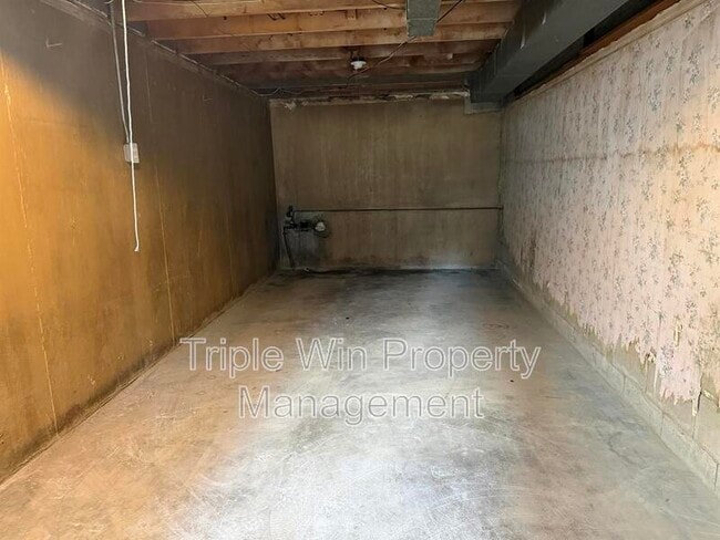 Building Photo - 7560 Alicia Ave