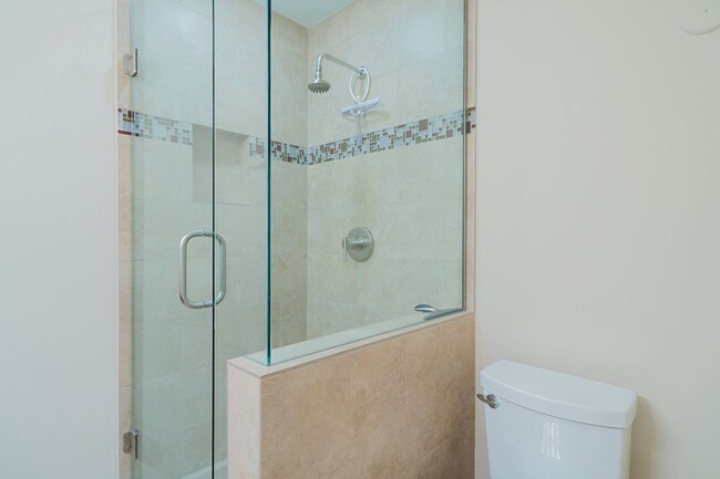 Building Photo - PRIVATE POOL - 2 BEDROOMS PLUS DEN