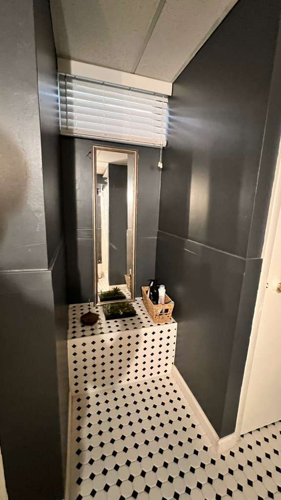 Building Photo - 1065 Hiawatha Dr