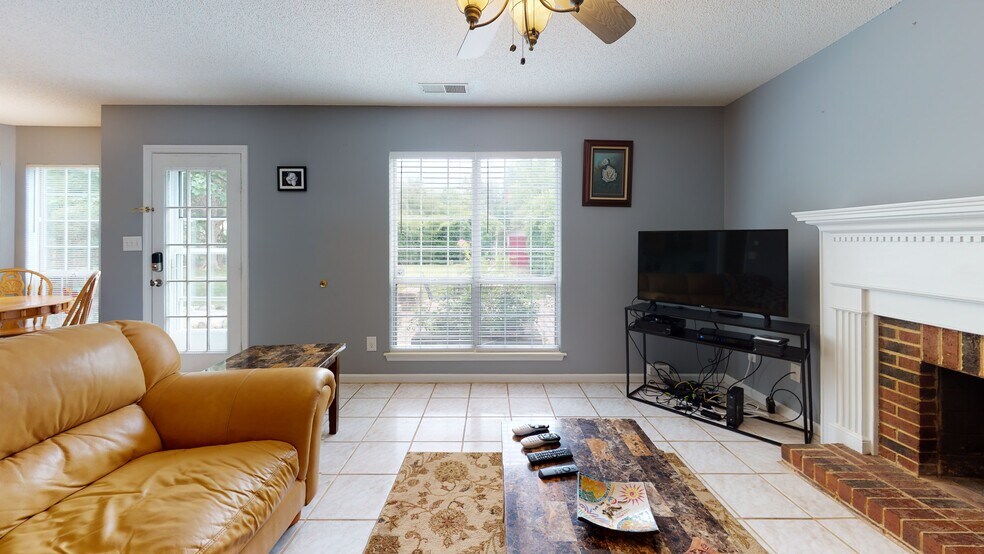 Large window of common area - 13500 Walkers Creek Dr