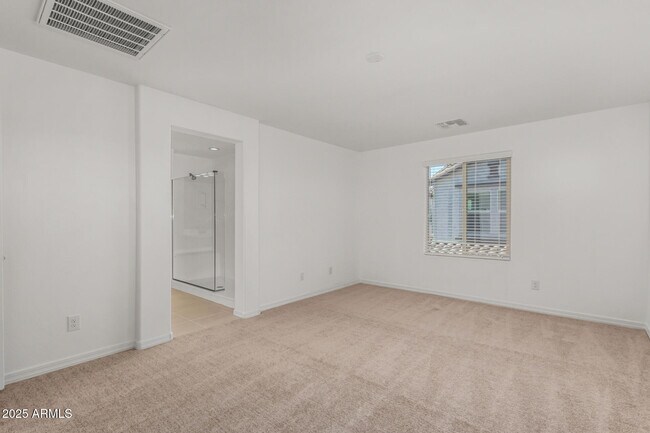 Building Photo - 14633 W Sand Hills Rd