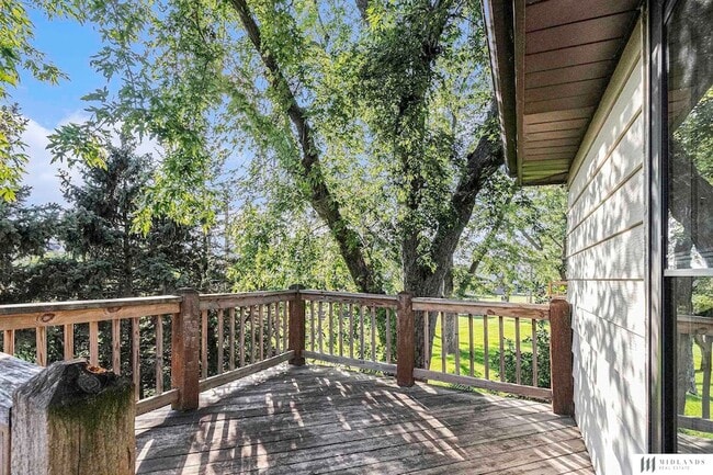 Building Photo - 7208 Pine Dr