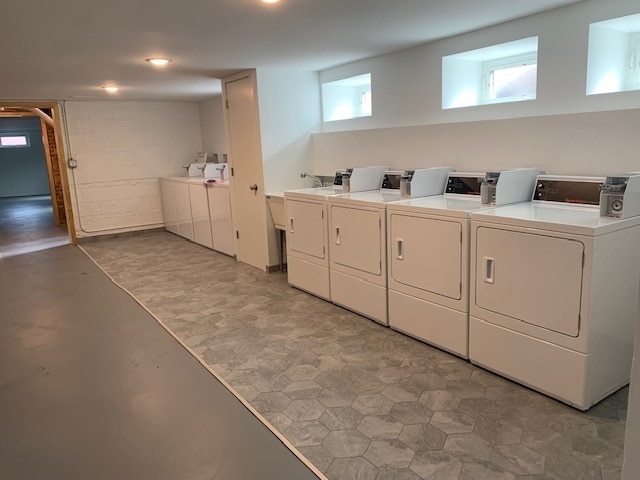 Building Photo - 7227 Thomas St