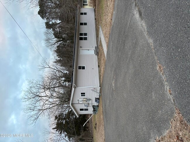 Building Photo - 105 Floyd Ln