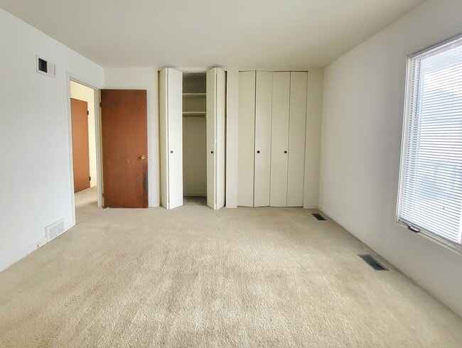 Building Photo - 712 Concord Ln