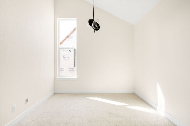 Building Photo - Modern Elegance: Brand New 3-Bed Townhouse...