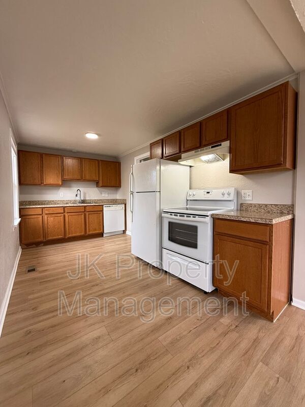 Building Photo - 1716 6th St NW