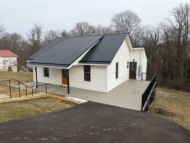 Building Photo - 520 Virginia Ave