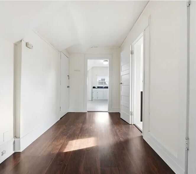 Building Photo - 44 Oberlin St