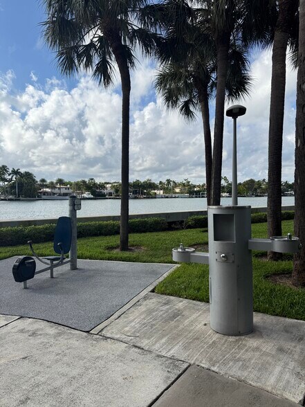 Building Photo - 6484 Indian Creek Dr