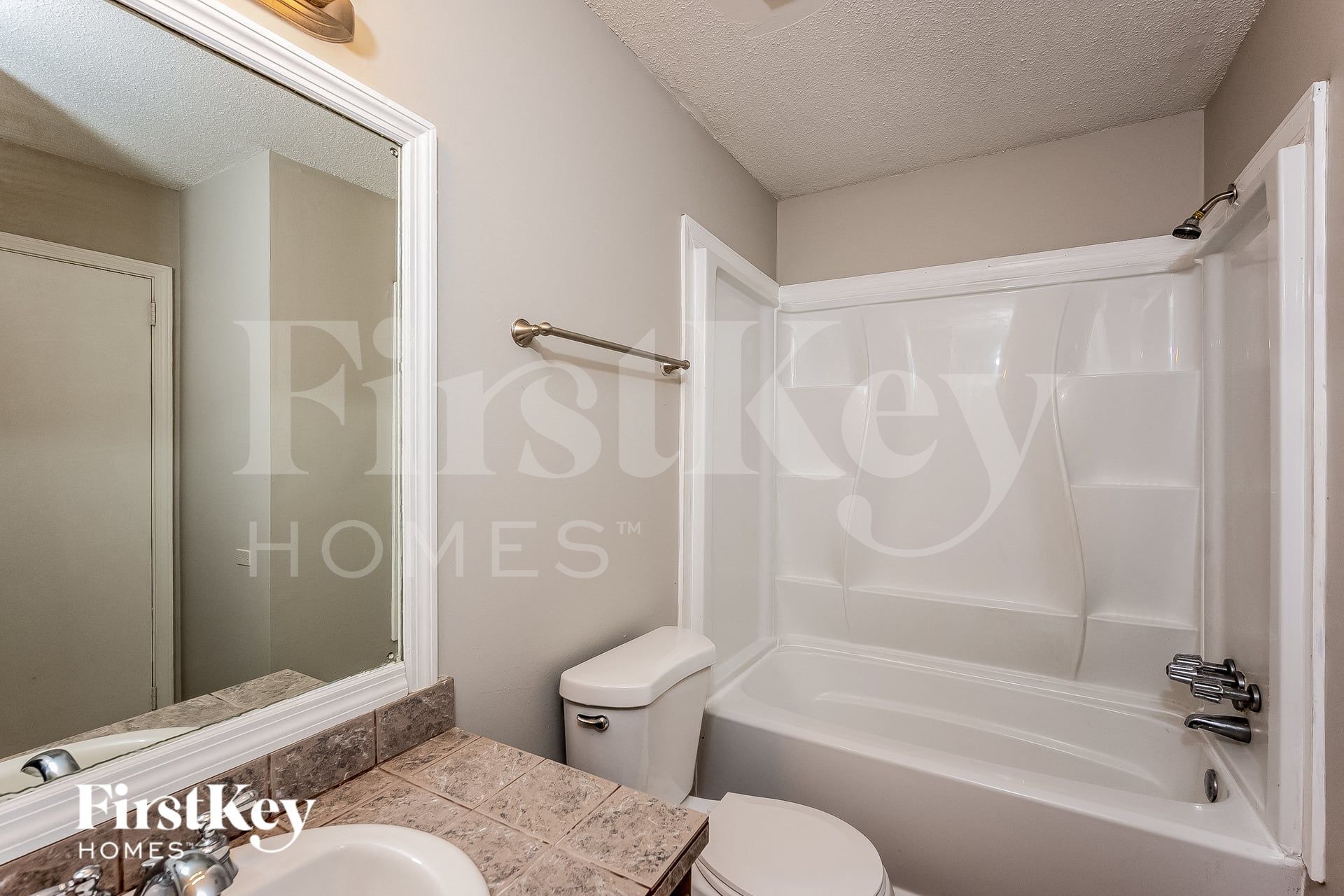 Building Photo - 3104 Cobblestone Dr