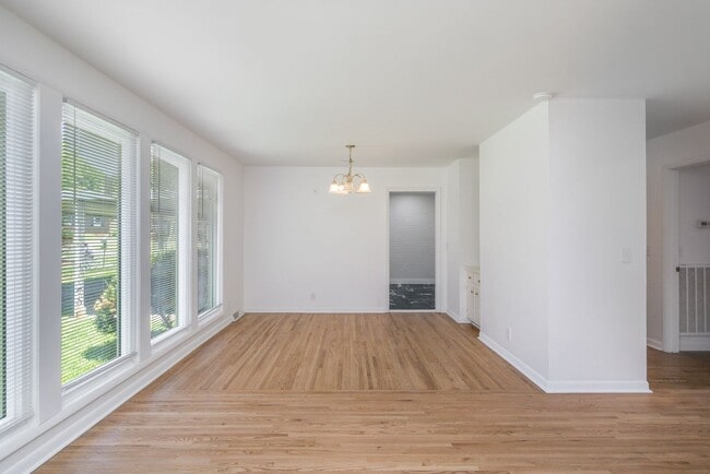 Building Photo - Updated Nashville Ranch for Rent!