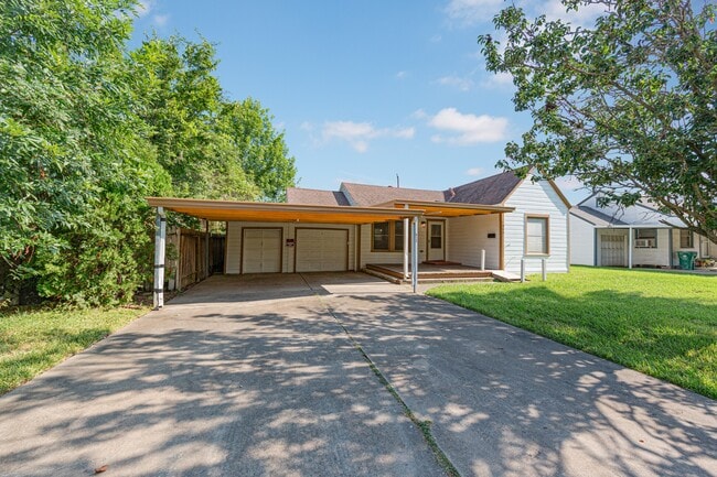 Building Photo - 913 Willow St