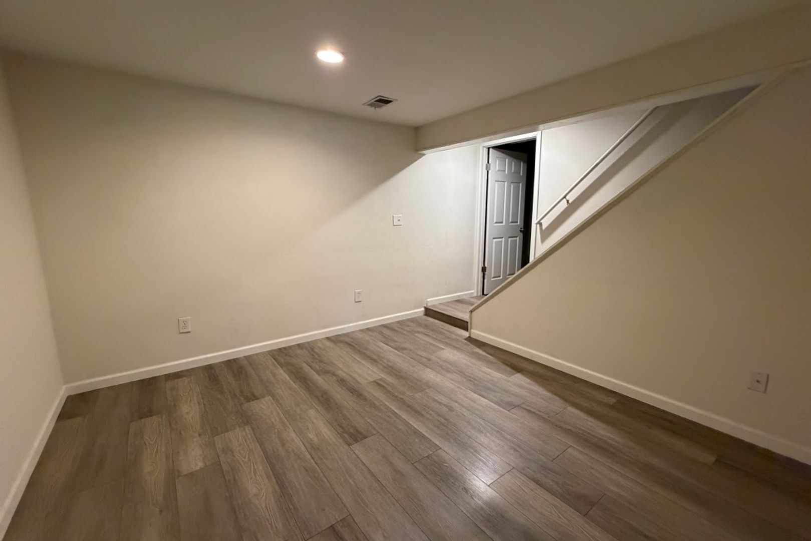 Building Photo - 12536 Forest Dr