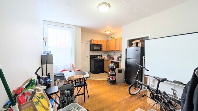 Building Photo - Modern Allston 2-bed, 1-bath Minutes from Packard's Corner
