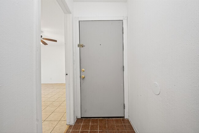 Building Photo - 6001 Reims Rd