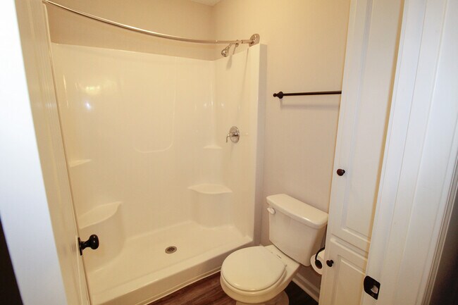 Building Photo - 432 Andover Dr