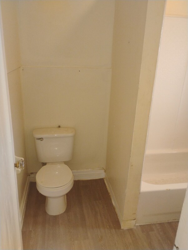 Building Photo - 320 Percy St