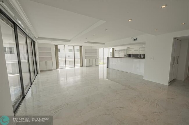 Building Photo - 468 Golden Isles Dr
