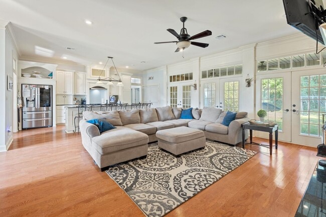 Building Photo - 4108 Linda Ln