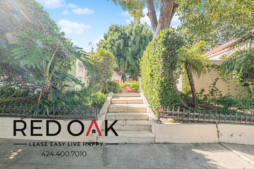 Building Photo - 417 S Coronado St