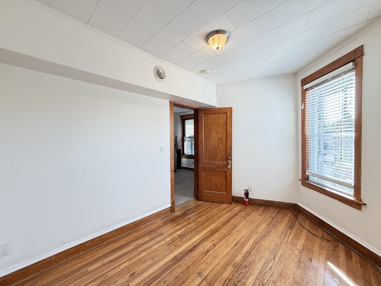 Building Photo - 1438 N Central Park Ave