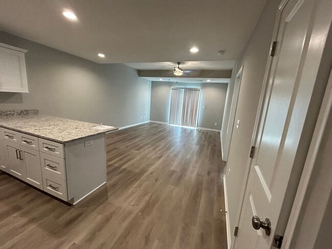 Building Photo - 651-653 Fall Meadow