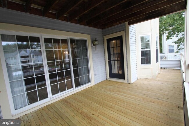 Building Photo - 110 Biscayne Ct