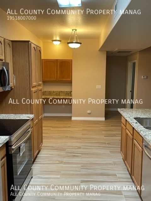 Building Photo - Remodeled 2 Bed, 2 Bath Condo in Murrieta!