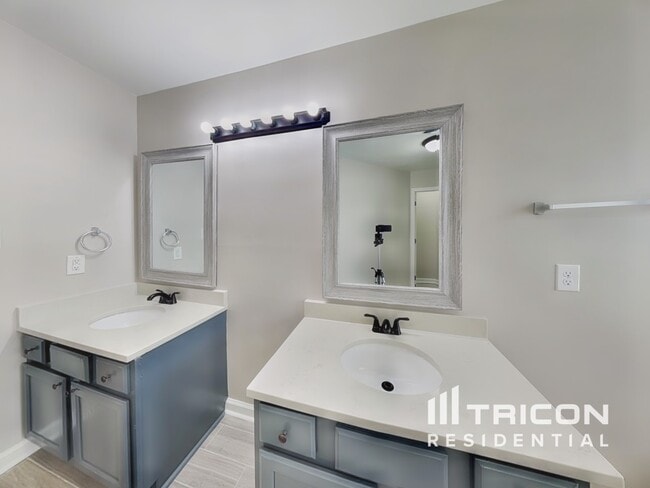Building Photo - 4815 Elmhurst Ridge Ct