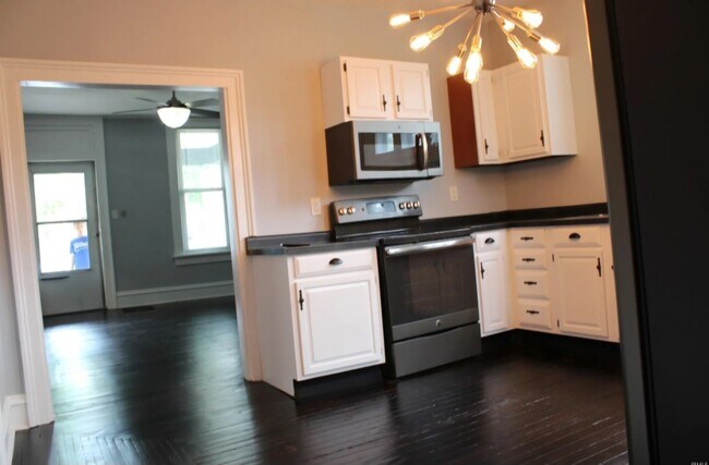 Building Photo - 1110 North St