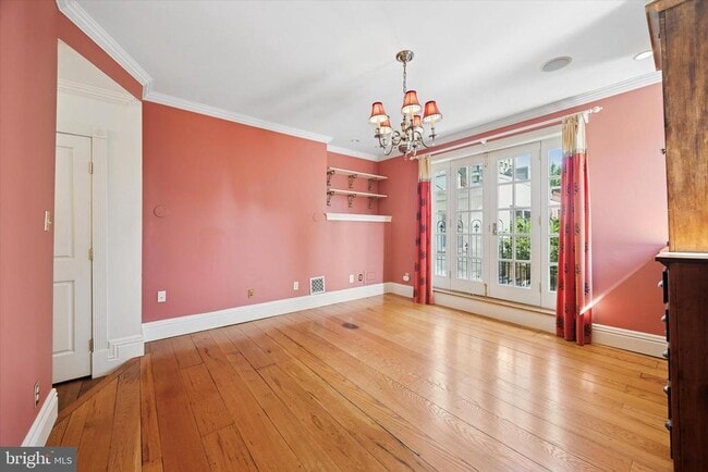 Building Photo - 535 Delancey St
