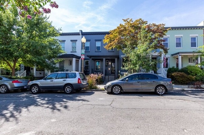 Building Photo - 2214 Flagler Pl NW