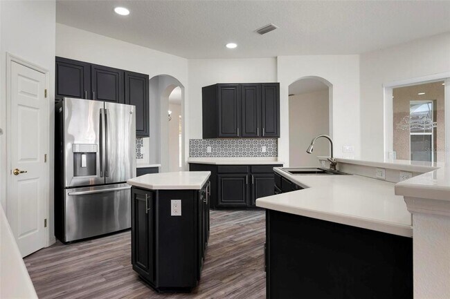 Building Photo - 6121 46th Ln E