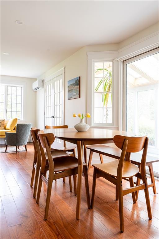 Building Photo - 304 Third Beach Rd