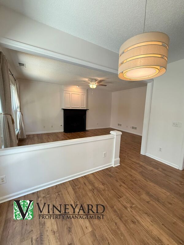 Building Photo - 303 Don Pierre Way