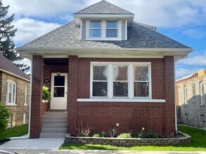Building Photo - Large Rehabbed Portage Park Bungalow With Oversized Back Yard Oasis