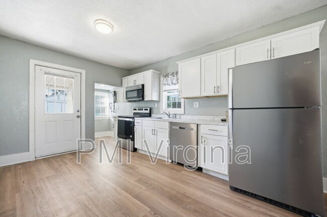 Building Photo - 409 Nevada St