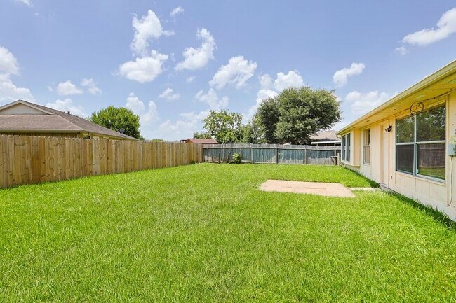 Building Photo - 8215 Summer Quail Dr