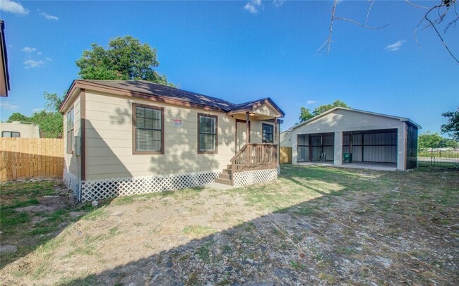 Building Photo - 1051 W Little York Rd