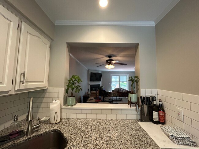 Building Photo - 4876 Weatherhill Dr