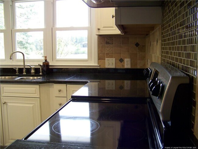 Building Photo - 6829 Towbridge Rd