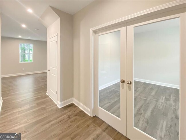 Building Photo - 441 Broadstone Blvd