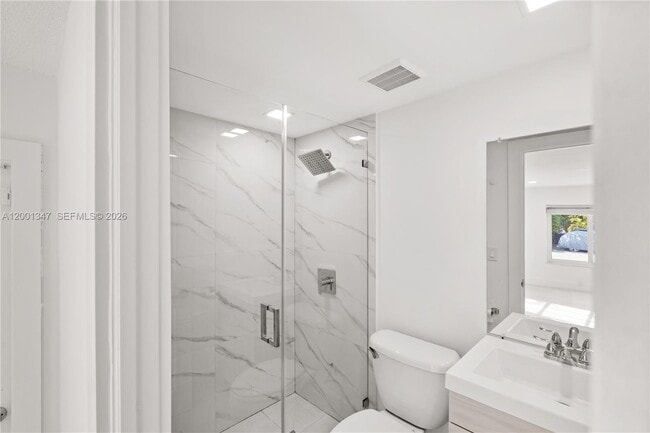 Building Photo - 6605 SW 61st St