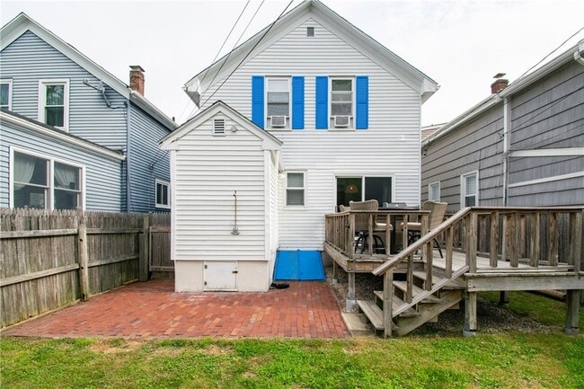 Building Photo - 33 Slocum St