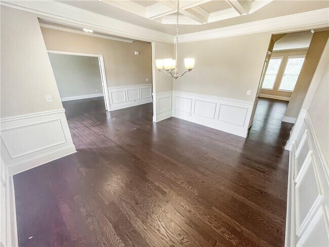 Building Photo - 5840 Zelkova Dr