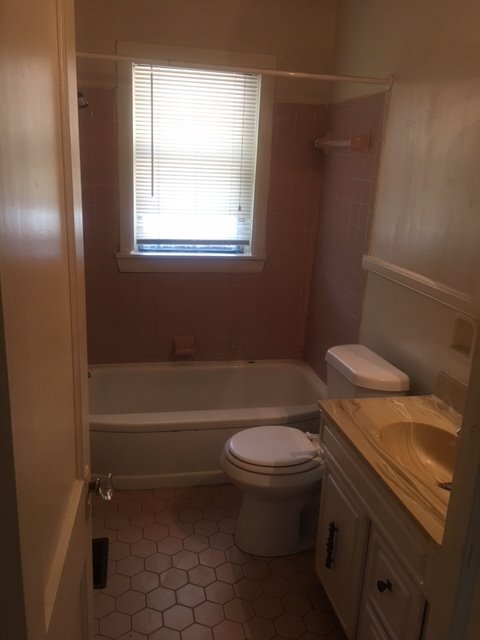 Building Photo - 324 Woodward Rd