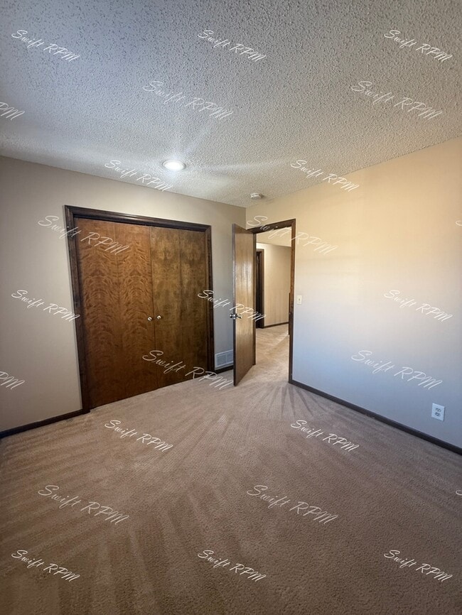 Building Photo - 6704 W 150th St