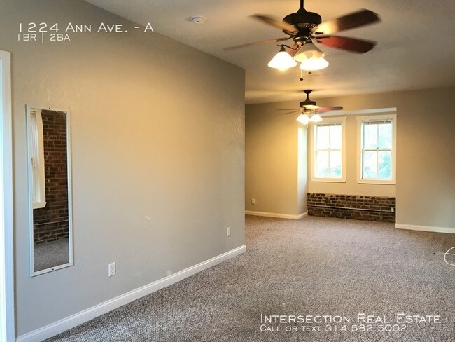 Building Photo - Stunning, Two-Level Soulard Apartment