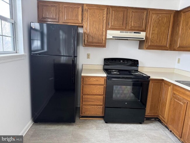 Building Photo - 160 Stadium Cir